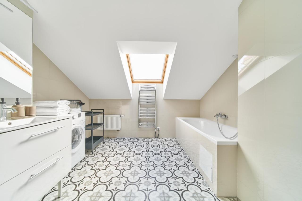 Modern Two-Bedroom Apartment, Vilnius City Centre المظهر الخارجي الصورة